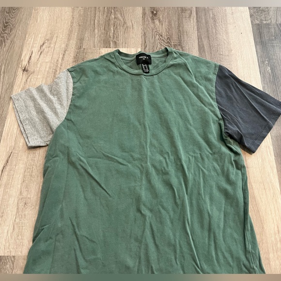 Green patchwork tee - Picture 2 of 3